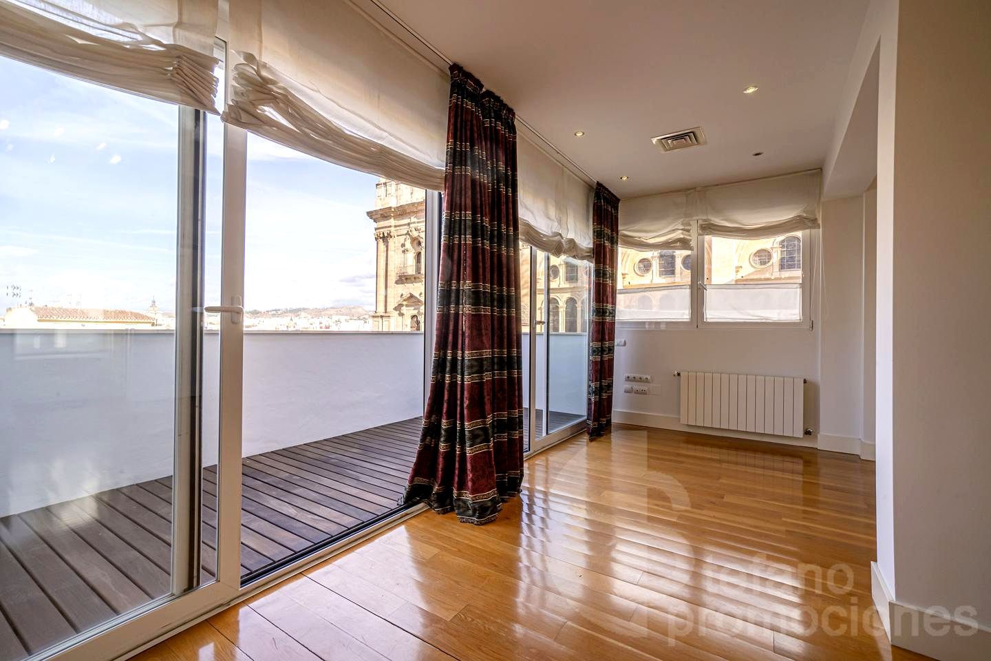 Attic to rent in Litoral, Centro Histórico, Centro