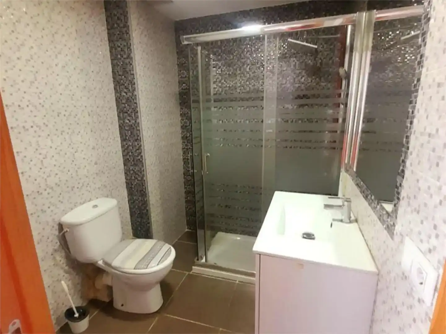 Bathroom of Flat for rent in El Perchel