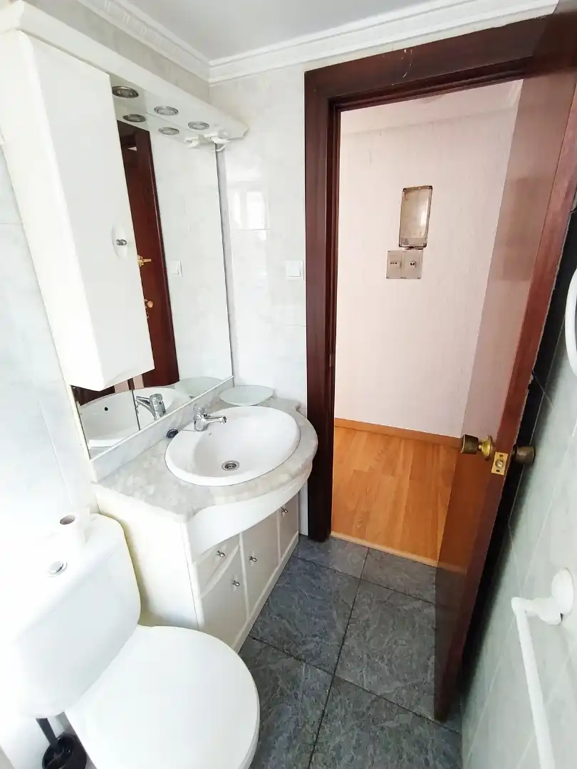 Badezimmer von Wohnung zum Verkauf in Zaragoza mit Klimaanlage, Heizung und Möbliert