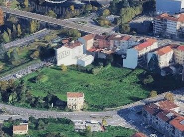 Terreno rustico in vendita a Calle Xoán Vicente Viqueira 5
