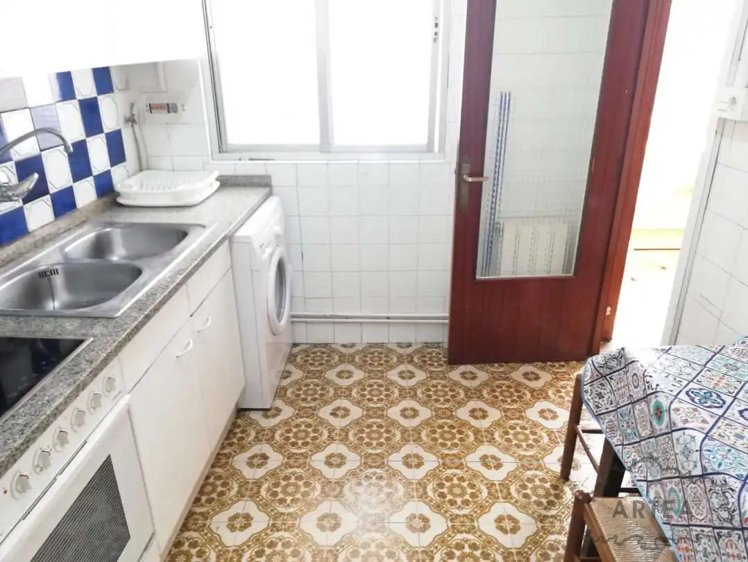 Cocina de Piso de alquiler en Bilbao  con Calefacción, Horno y Lavadora