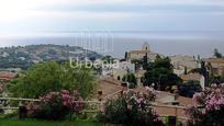 Vista exterior de Casa o xalet en venda en Sant Vicenç de Montalt amb Calefacció, Terrassa i Piscina