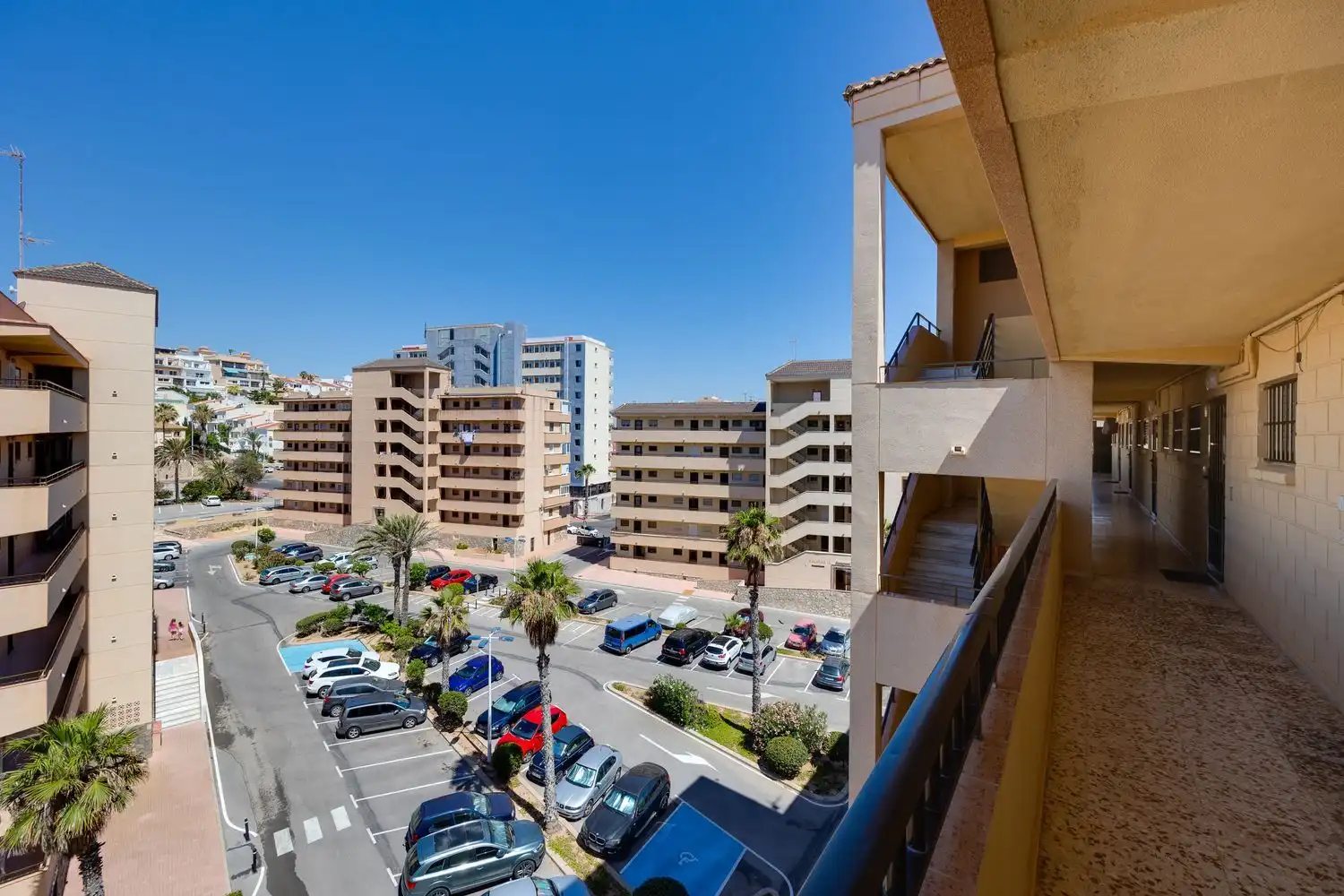 Vista exterior de Ático en venta en Torrevieja con Amueblado