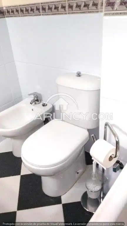 Bathroom of Flat for sale in Alcalá de Guadaira  with Air Conditioner, Terrace and Furnished