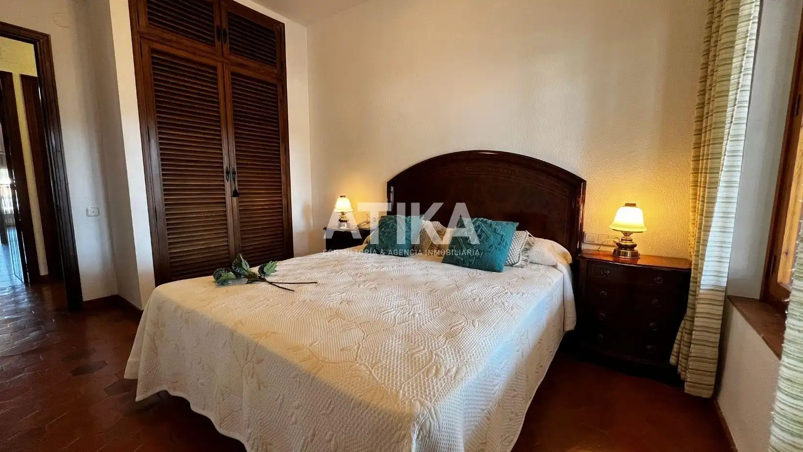 Dormitori de Casa o xalet en venda en Ontinyent amb Calefacció, Jardí privat i Traster