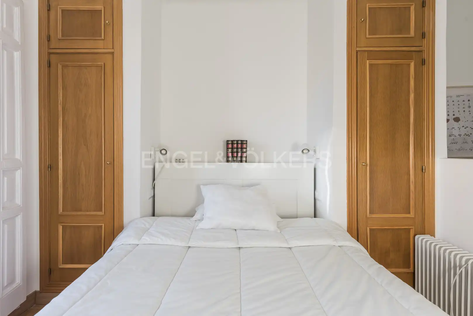 Bedroom of Flat for rent in Madrid  with Air Conditioner, Heating and Parquet flooring