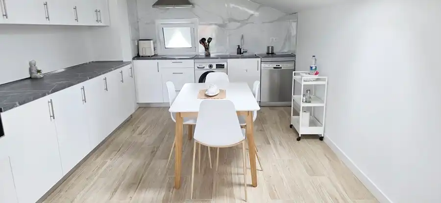 Cocina de Estudio de alquiler en Sopela con Calefacción, Amueblado y Horno