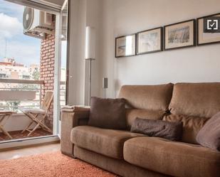 Living room of Flat to rent in  Madrid Capital  with Air Conditioner, Heating and Furnished