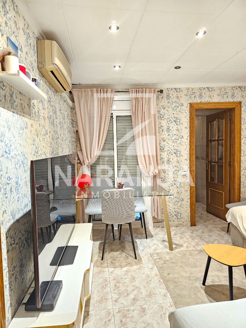 Bedroom of Flat for sale in  Barcelona Capital