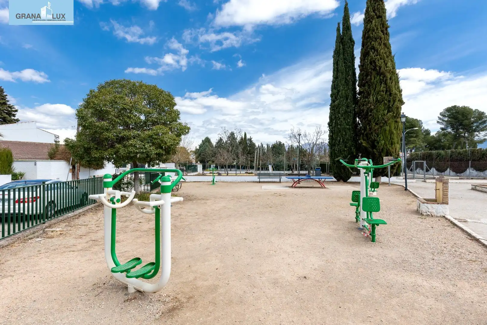 Vista exterior de Casa o xalet en venda en Albolote amb Aire condicionat, Calefacció i Jardí privat