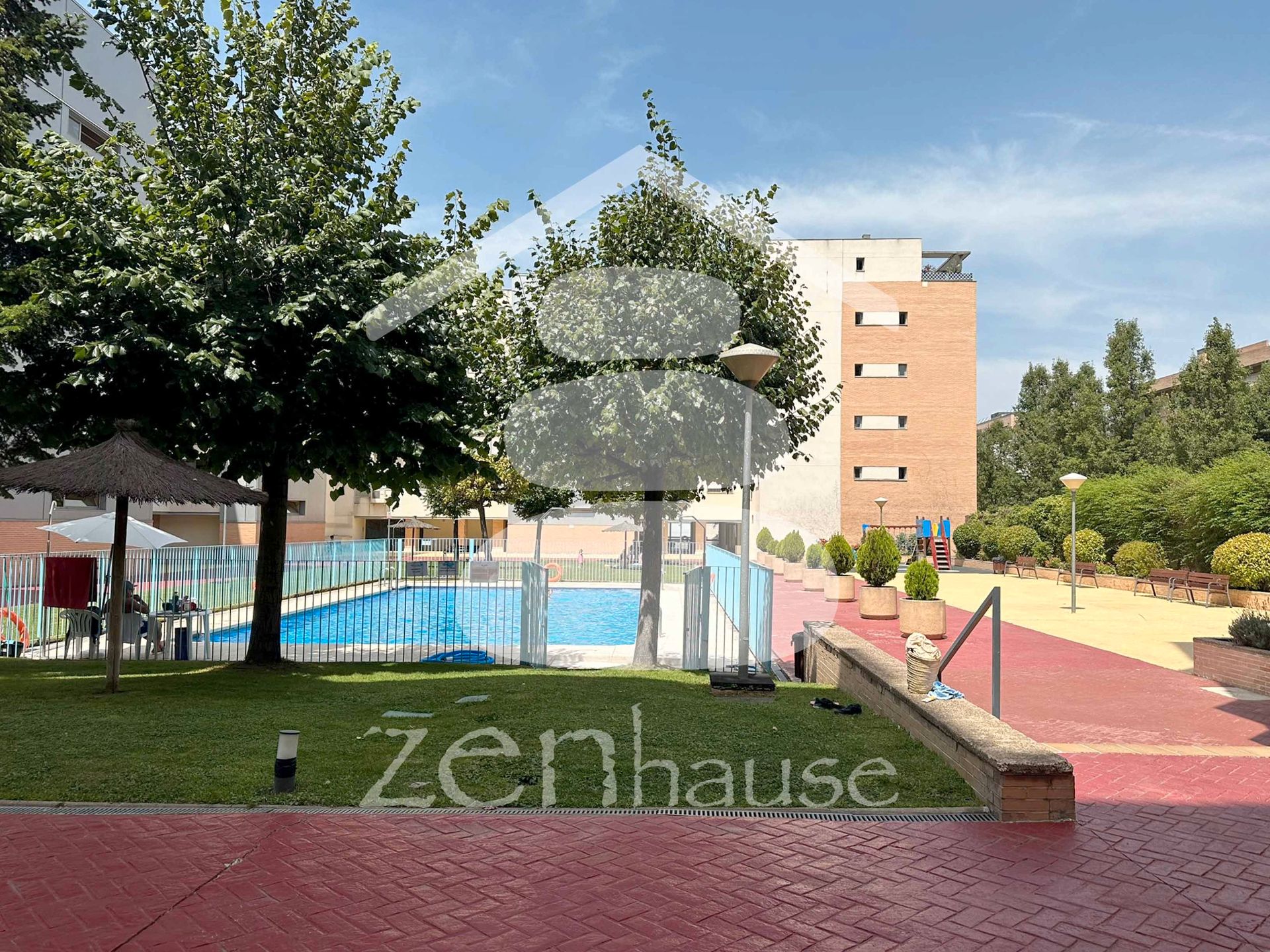 Piscina de Piso en venta en  Madrid Capital con Aire acondicionado, Calefacción y Piscina comunitaria