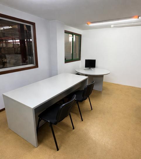 Foto 2 de Oficina de lloguer a Camiño Do Caramuxo, 40, Navia, Vigo