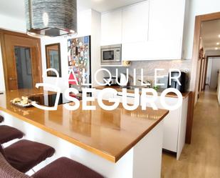 Cuina de Pis de lloguer en  Valencia Capital amb Aire condicionat, Terrassa i Moblat