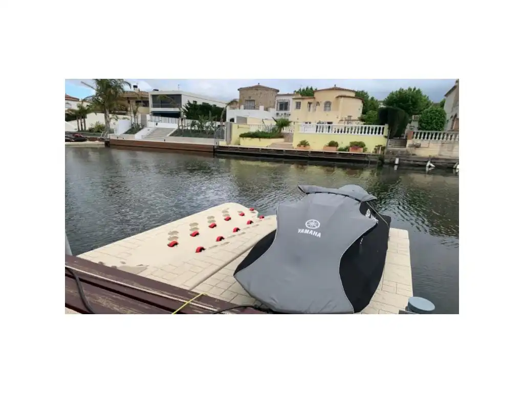 Parking de Casa o chalet en venta en Empuriabrava con Aire acondicionado, Calefacción y Amueblado