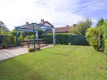 Pis amb jardí en venda a Galizano