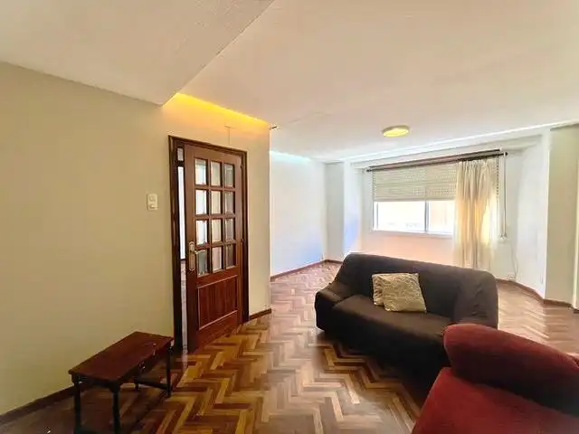 Sala de estar de Piso de alquiler en A Coruña Capital  con Parquet, Amueblado y Horno