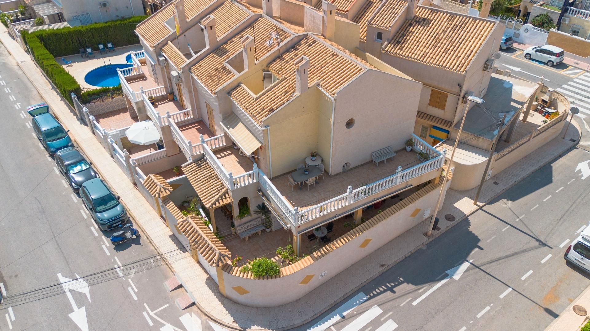Exterior view of House or chalet for sale in Torrevieja  with Air Conditioner, Heating and Private garden