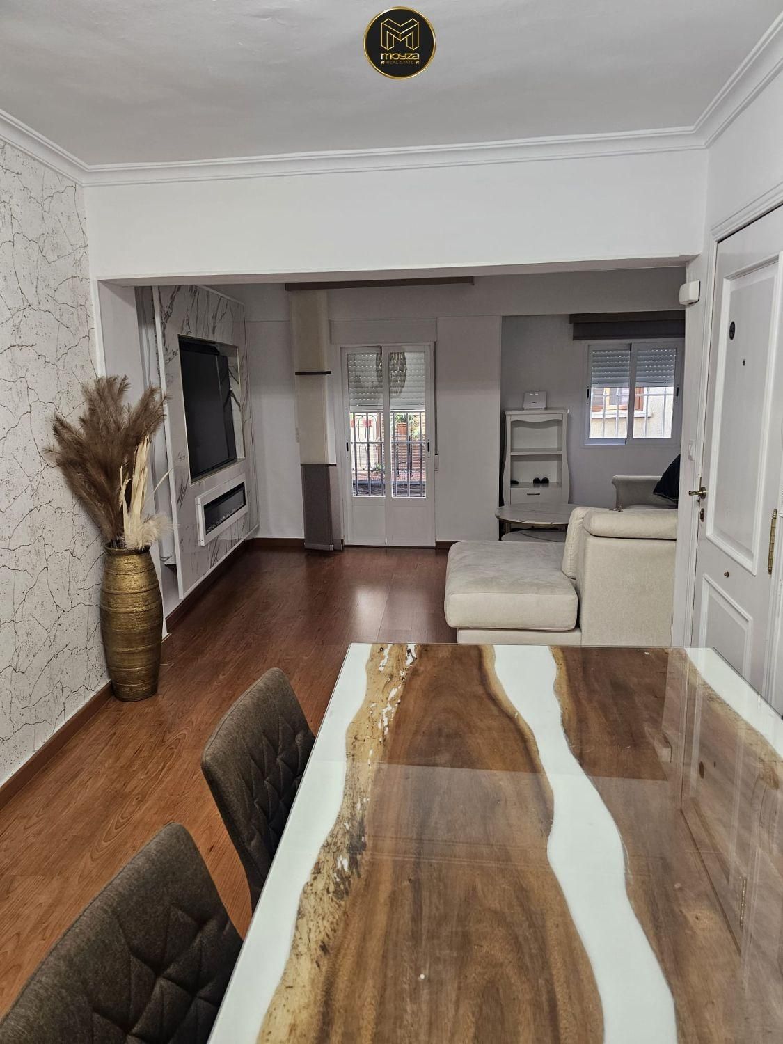 Living room of Flat for sale in  Jaén Capital  with Air Conditioner, Heating and Balcony