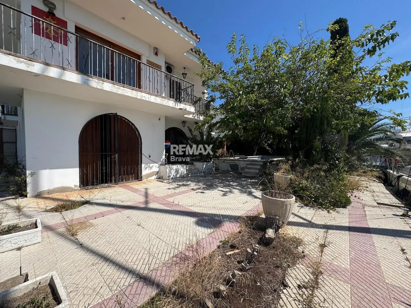 Exterior view of Houses for sale in Roses  with Terrace and Swimming Pool