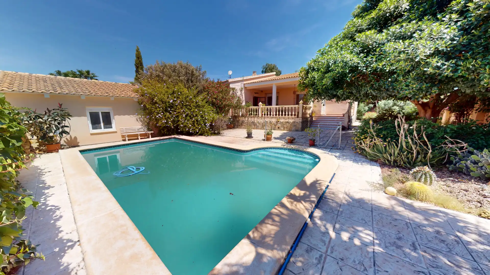 Piscina de Casa o xalet en venda en Mutxamel amb Jardí privat, Terrassa i Traster