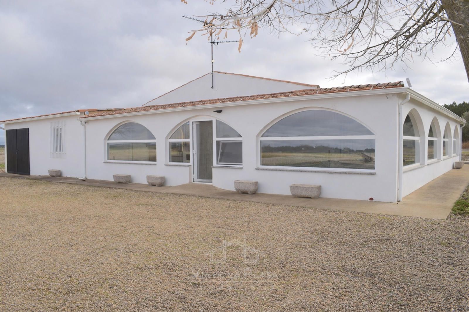 Exterior view of House or chalet for sale in La Fuente de San Esteban   with Heating, Terrace and Storage room