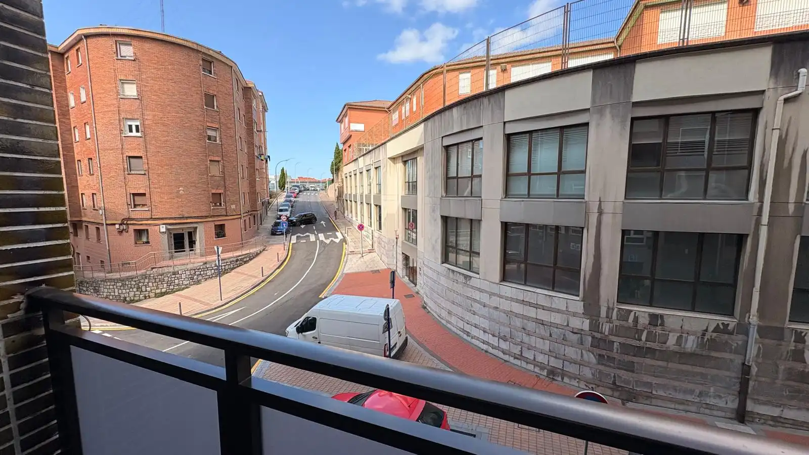 Vista exterior de Pis en venda en Barakaldo  amb Traster i Balcó