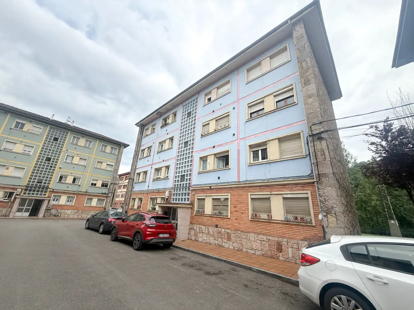 Vista exterior de Piso en venta en Oviedo 