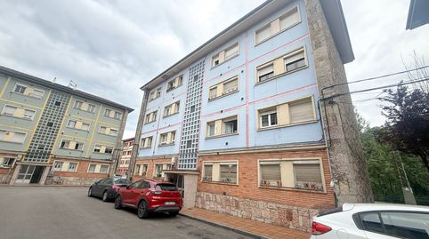 Foto 2 de Piso en venta en Grupo Coronel Baeza, San Claudio - Trubia - Las Caldas, Oviedo
