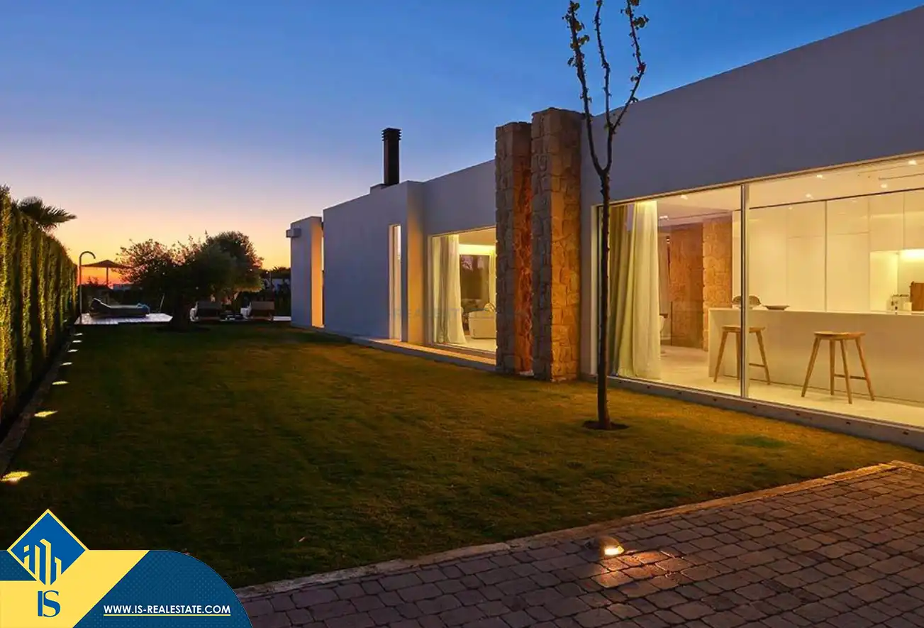 Vista exterior de Casa o xalet en venda en Sant Josep de sa Talaia amb Aire condicionat, Calefacció i Jardí privat