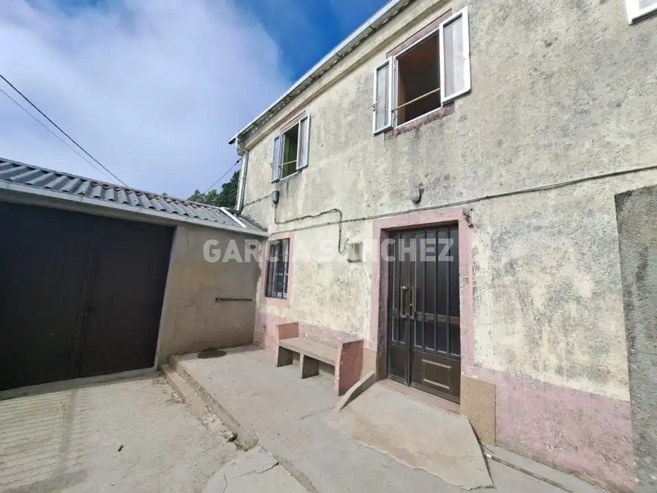 Vista exterior de Casa o xalet en venda en Boiro amb Moblat
