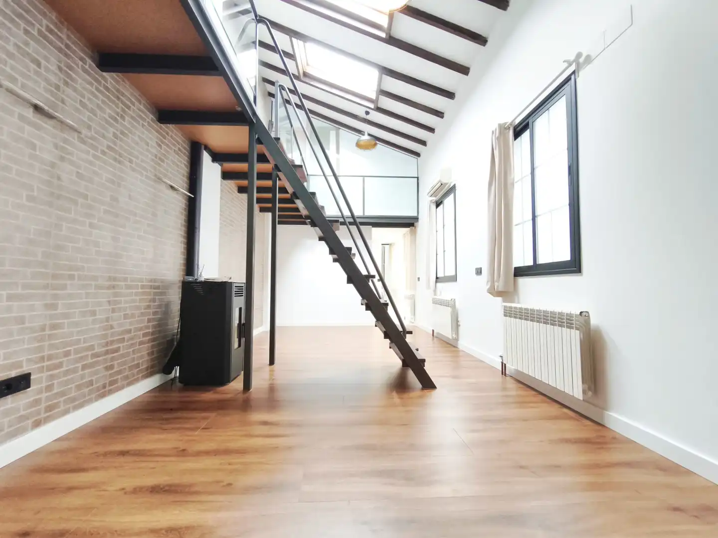 Loft zur Miete in Madrid mit Klimaanlage, Heizung und Parkett