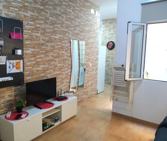 Piso en Venta en Ollerias en La Goleta - San Felipe Neri