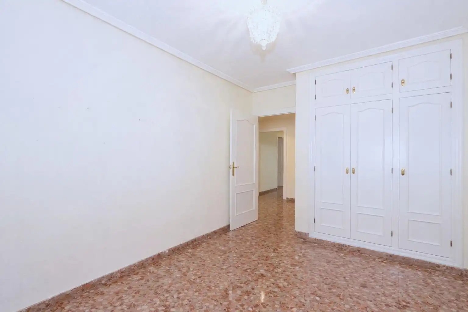 Wohnung zum Verkauf in Cartagena mit Klimaanlage, Heizung und Terrasse