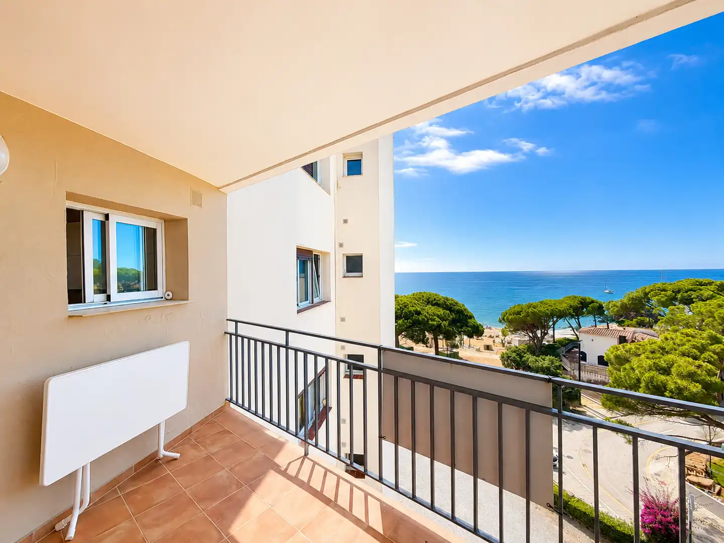 Balcony of Study for sale in Palamós  with Oven