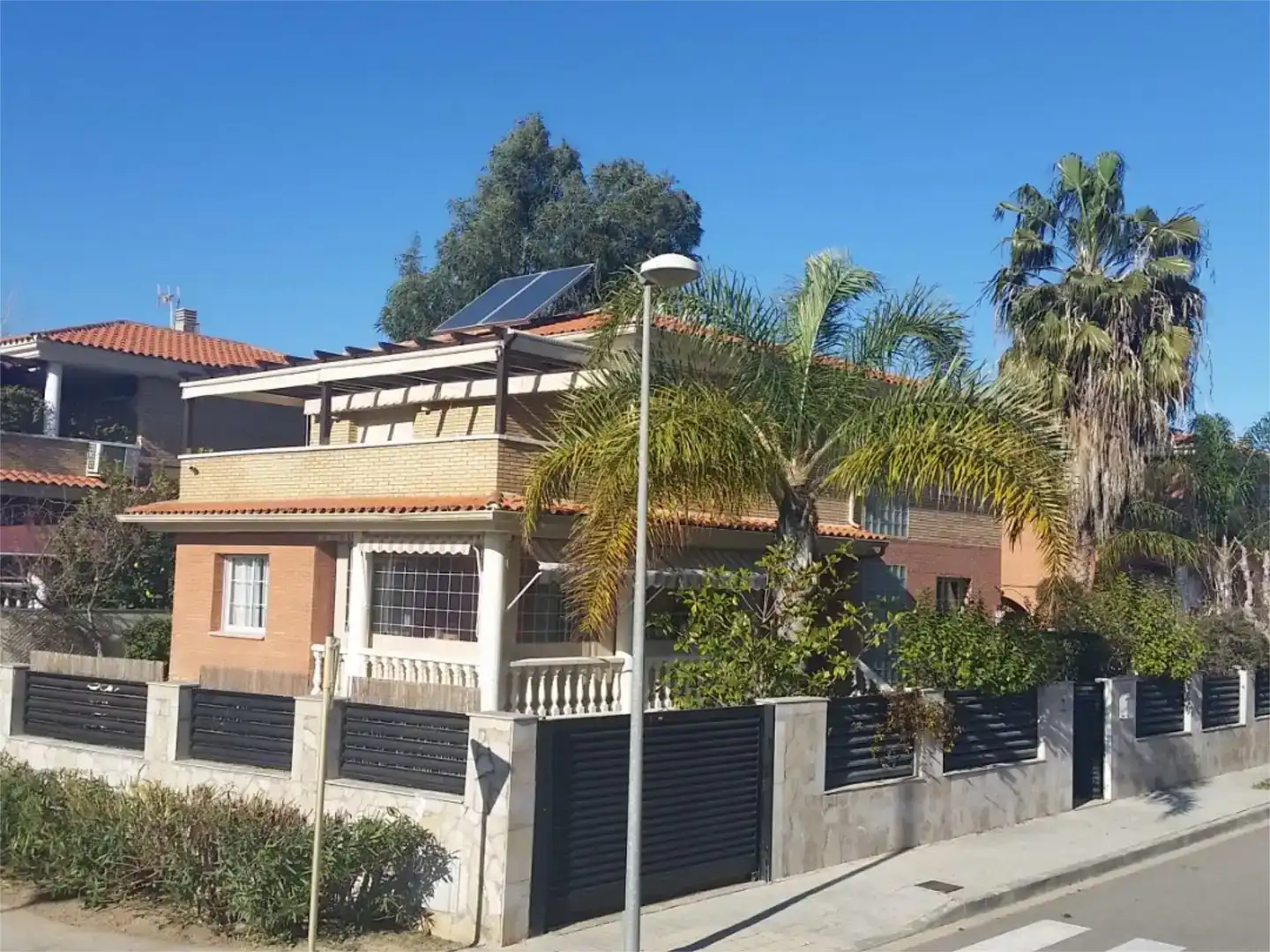 Vista exterior de Casa o chalet en venta en Cambrils con Aire acondicionado y Balcón