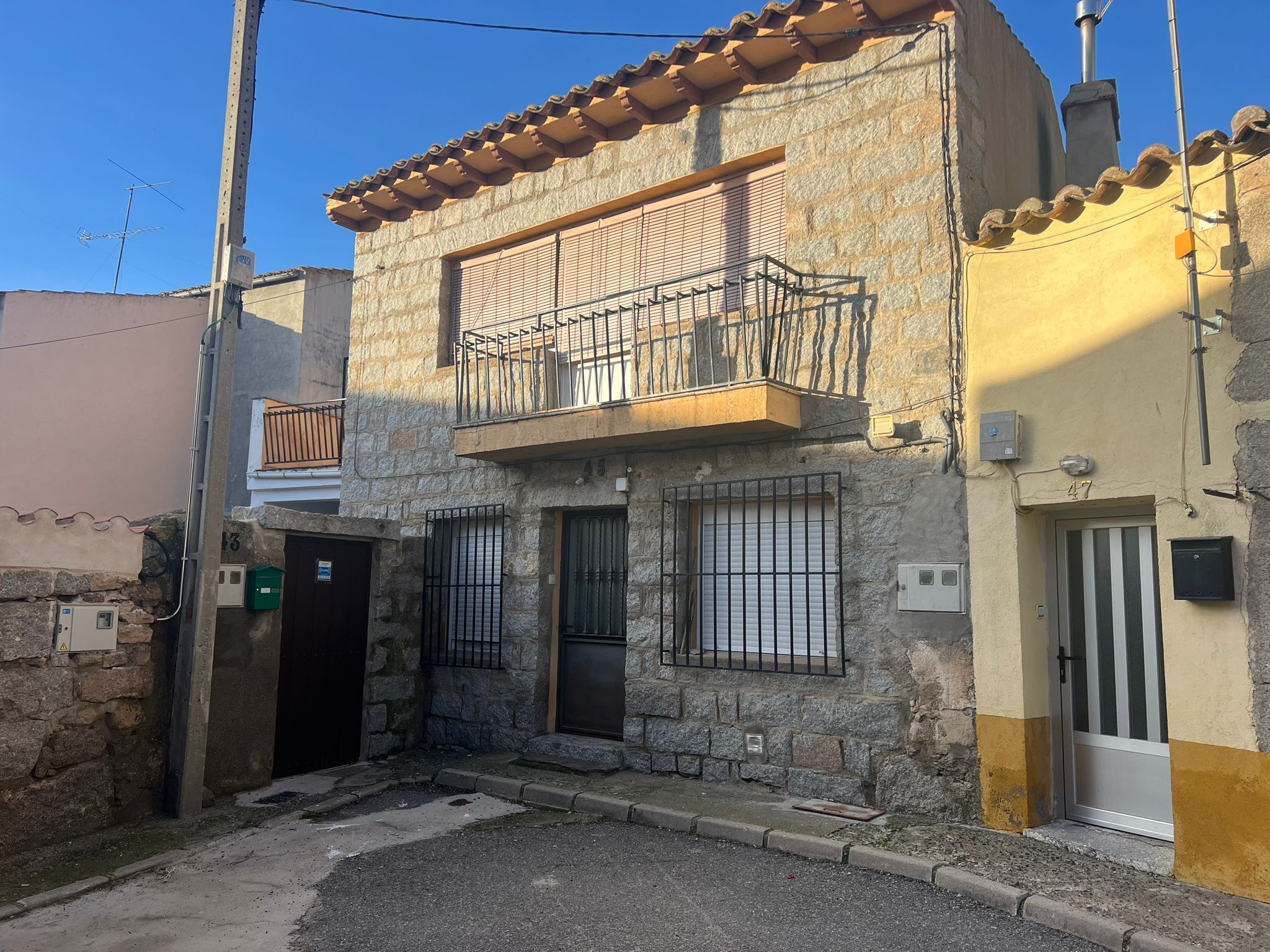 Single-family semi-detached to rent in Calle Arenal, La Serrada
