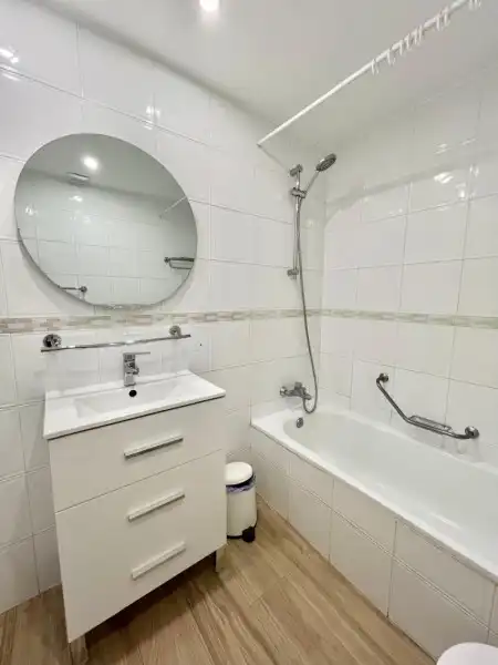 Bathroom of Flat for sale in Mijas  with Air Conditioner, Terrace and Swimming Pool