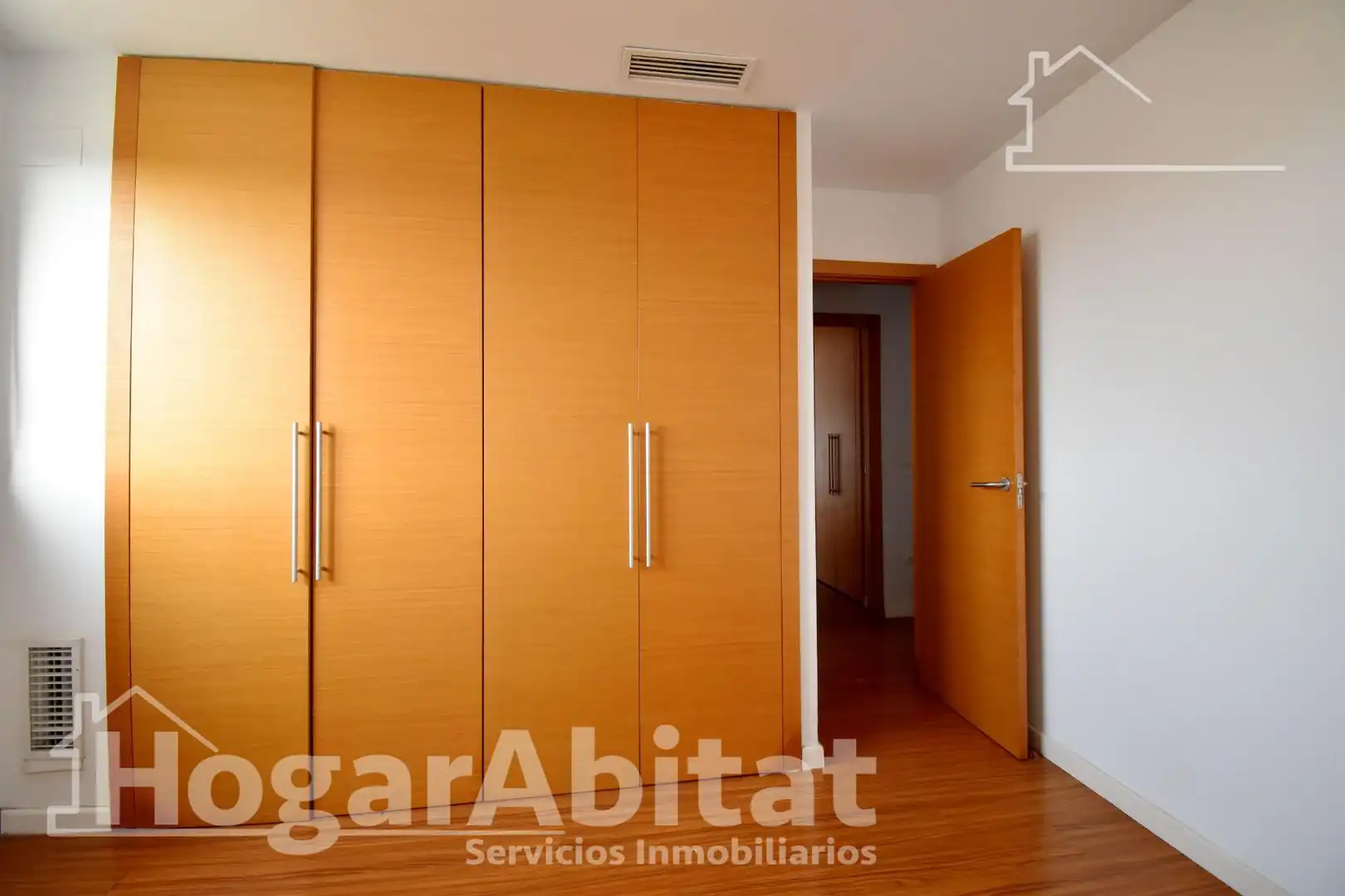 Dormitori de Àtic en venda en L'Alqueria de la Comtessa amb Parquet i Terrassa