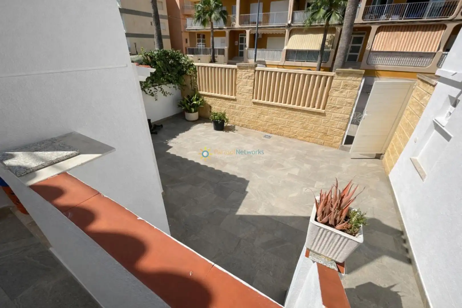 Terrassa de Casa o xalet en venda en Miramar amb Aire condicionat, Jardí privat i Terrassa