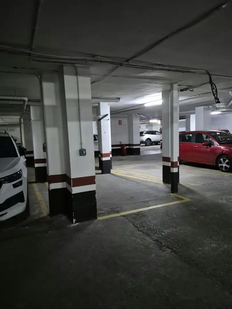 Parking de Garaje de alquiler en Ciutat Vella 