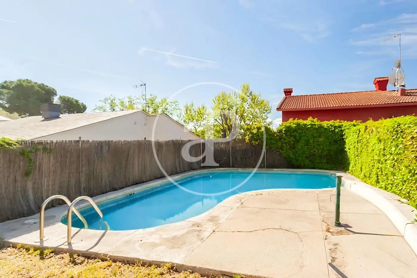 Swimming pool of Single-family semi-detached for sale in  Madrid Capital  with Heating, Private garden and Swimming Pool