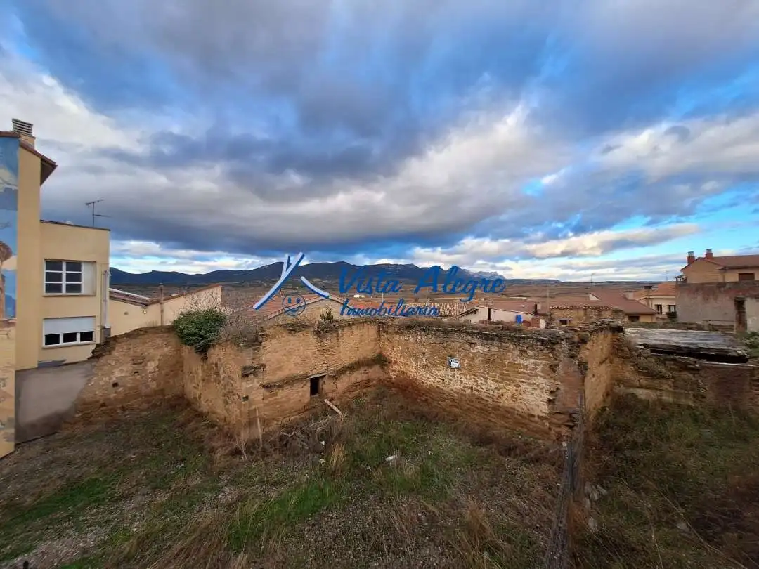 Casa o xalet en venda en San Vicente de la Sonsierra amb Terrassa, Traster i Moblat