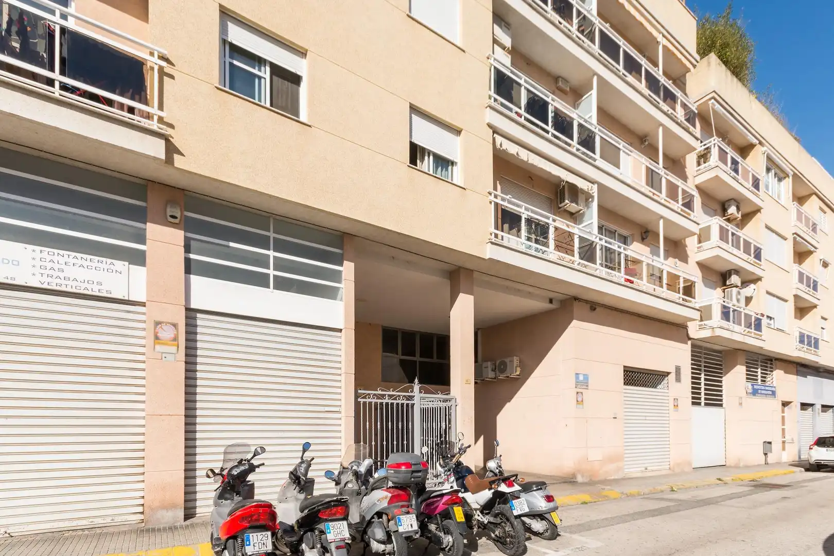 Außenansicht von Büro zum Verkauf in Gandia mit Klimaanlage und Heizung