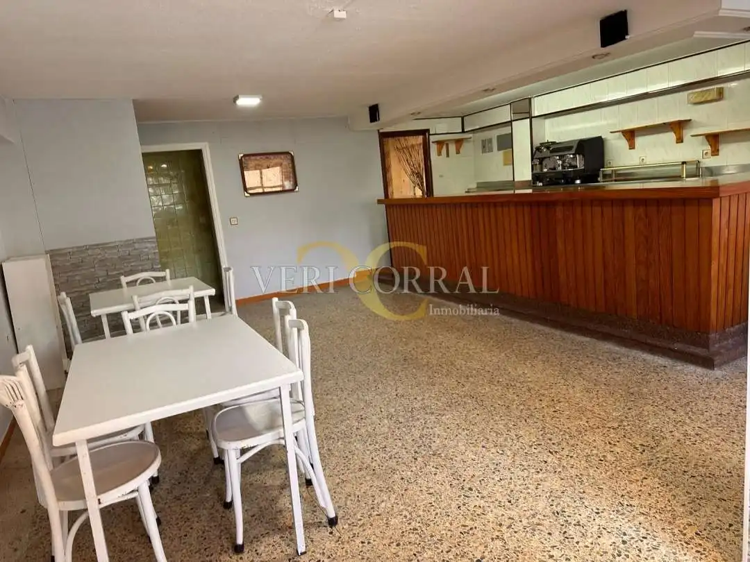 Local comercial en venda a Calle Favila 1, imagen 9