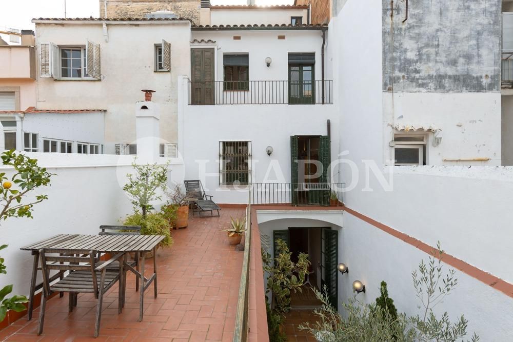 Garden of Single-family semi-detached for sale in El Masnou  with Terrace, Balcony and Alarm