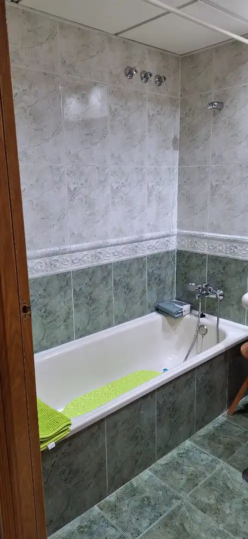 Baño de Ático de alquiler en Badajoz con Aire acondicionado, Calefacción y Terraza
