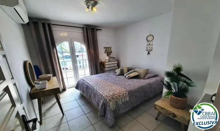 Habitación de Casa o chalet en venta en Empuriabrava con Calefacción y Jardín privado