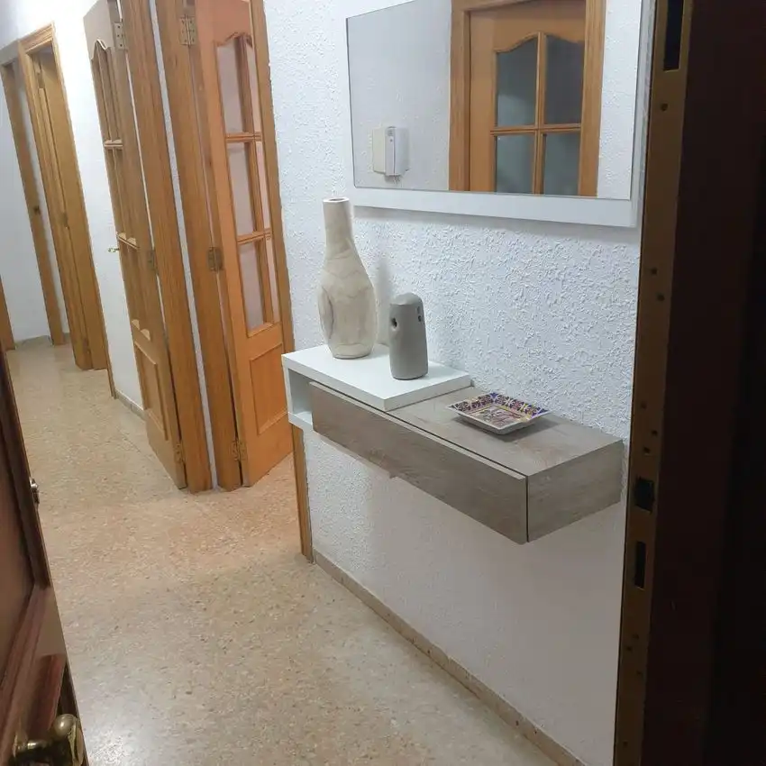 Wohnung zur Miete in Valencia mit Klimaanlage, Terrasse und Möbliert