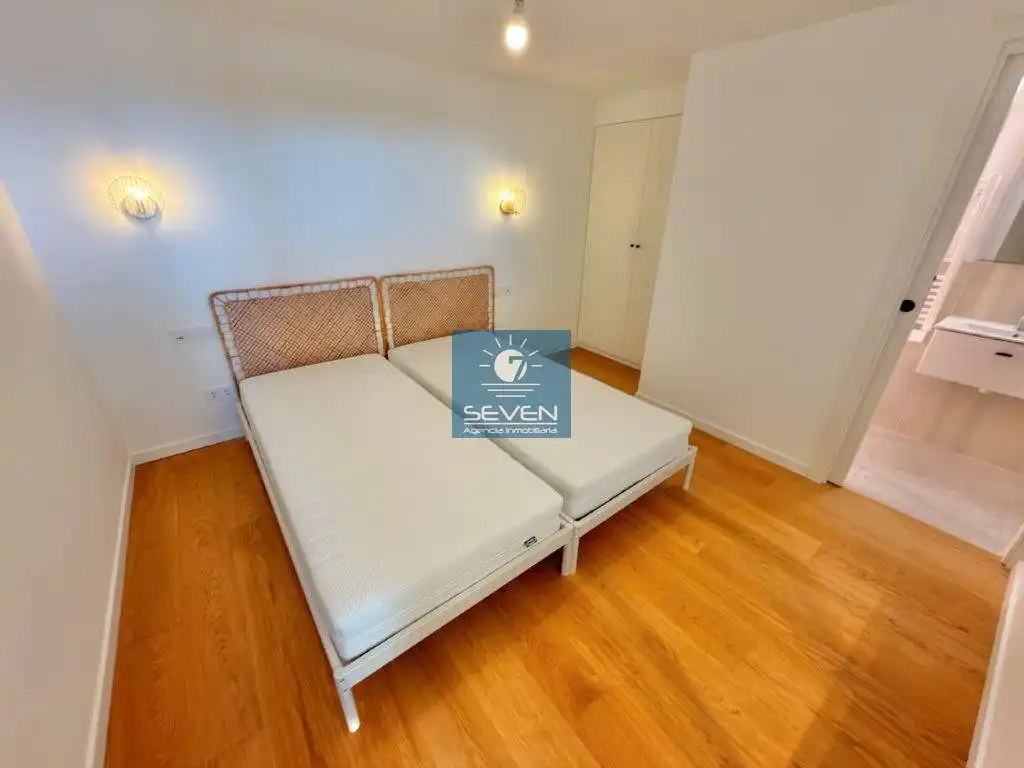 Habitación de Casa adosada en venta en Almuñécar con Aire acondicionado y Terraza