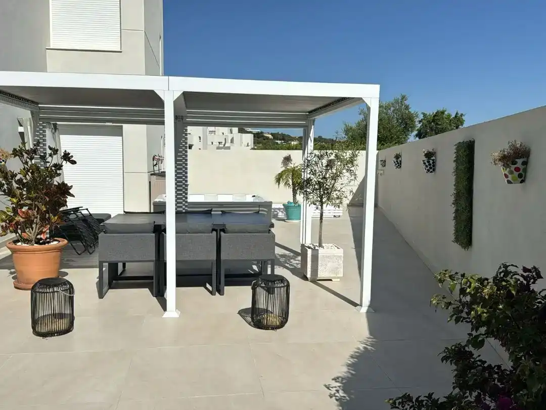 Terraza de Piso en venta en Sotogrande con Aire acondicionado, Calefacción y Jardín privado